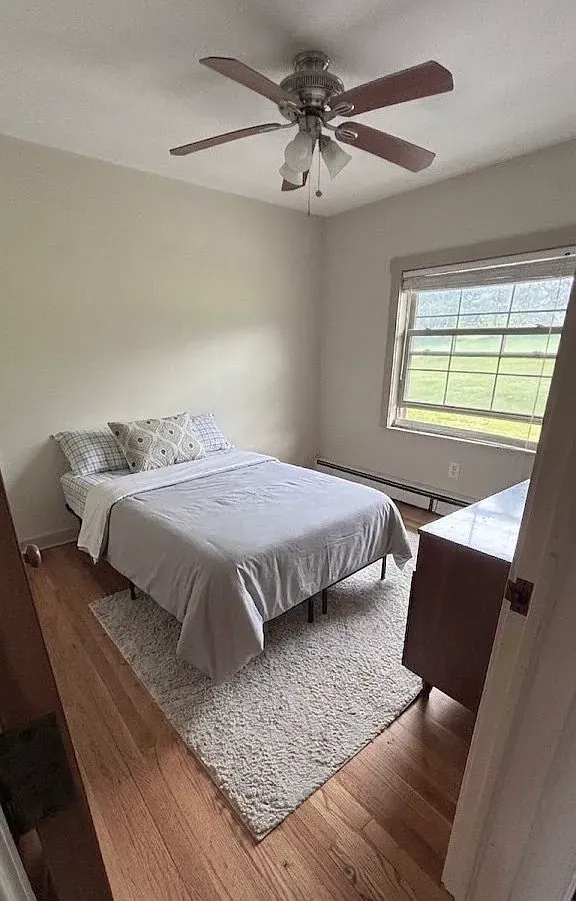 32 Riale Ave / Unit 8B